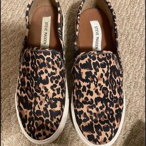 Steve Madden Leopard Slip On Shoe Size 7